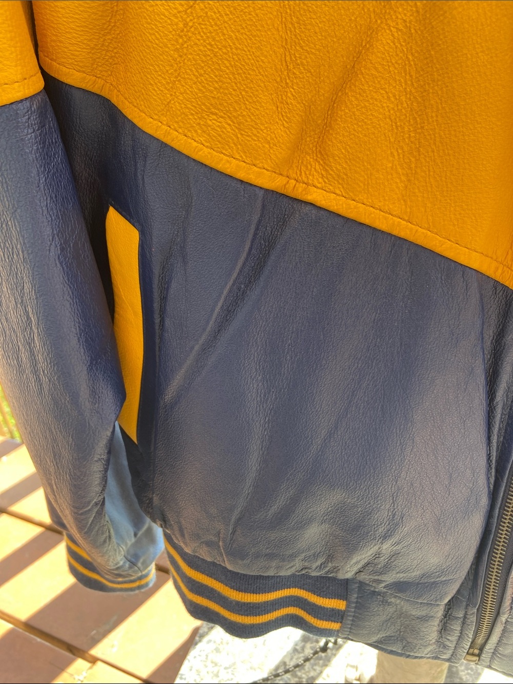Notre Dame Fighting Irish vintage 80’s Leather Jacket - Gold/Navy/White size M - Picture 6 of 10